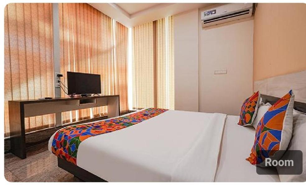 Hotel Lavish Residency à Bangalore Extérieur photo